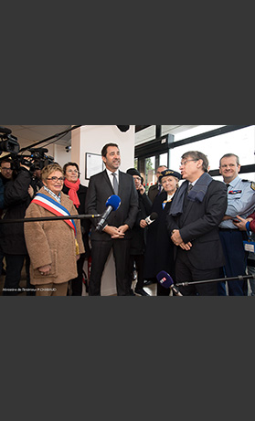 Le ministre de l’Intérieur, Christophe Castaner, au péage de Fleury-en-Bière (Seine-et-Marne) pour sensibiliser à la sécurité routière
