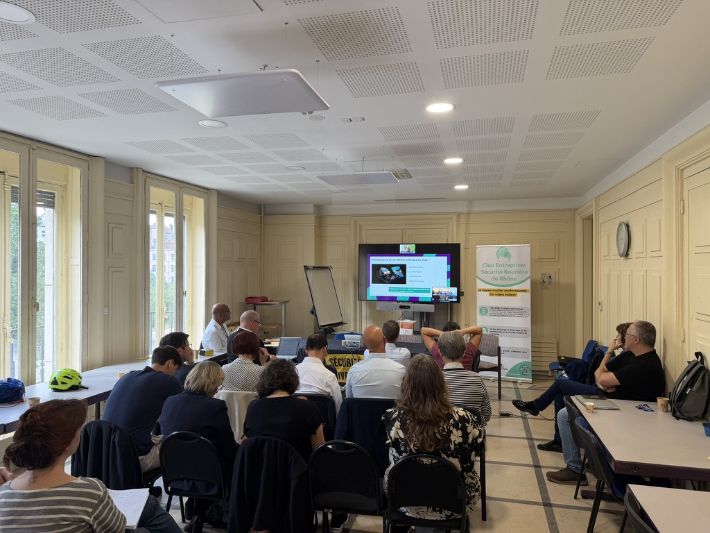 Salle attentive pendant la présentation d'Eric Balcaen, AFNOR